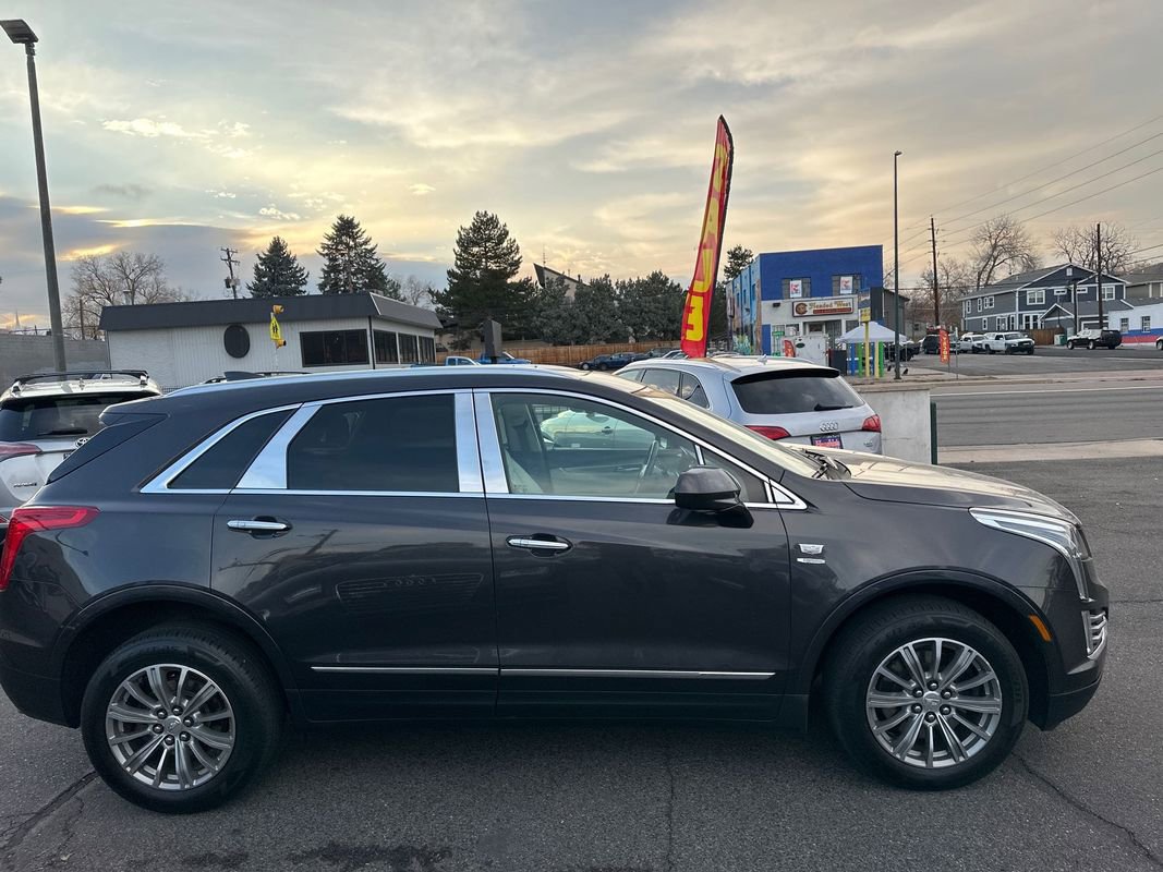 Used 2018 Cadillac XT5 Luxury w/ Driver Awareness Package image 11