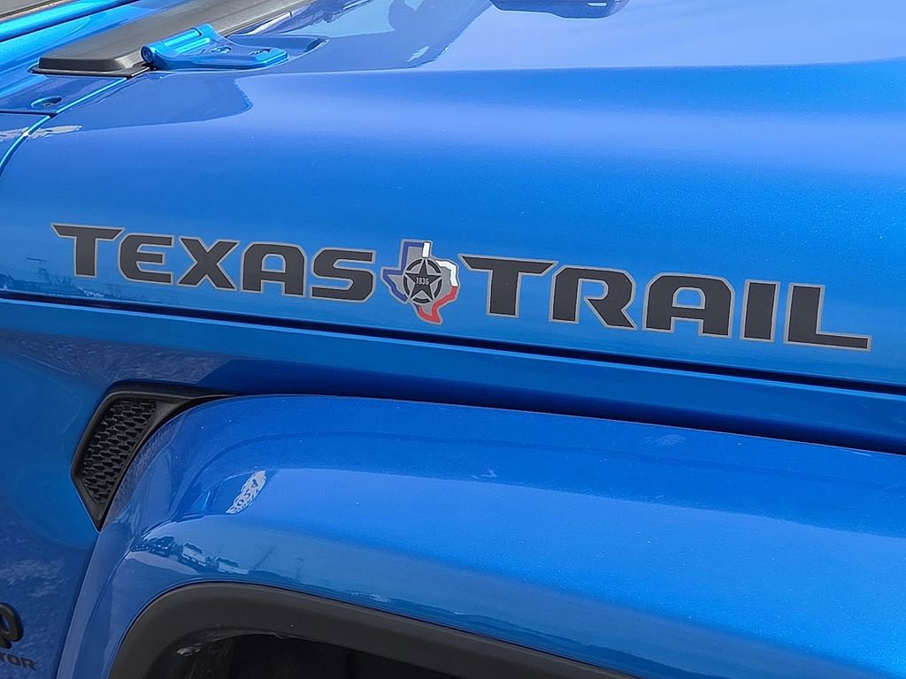 Used 2024 Jeep Gladiator Sport image 12