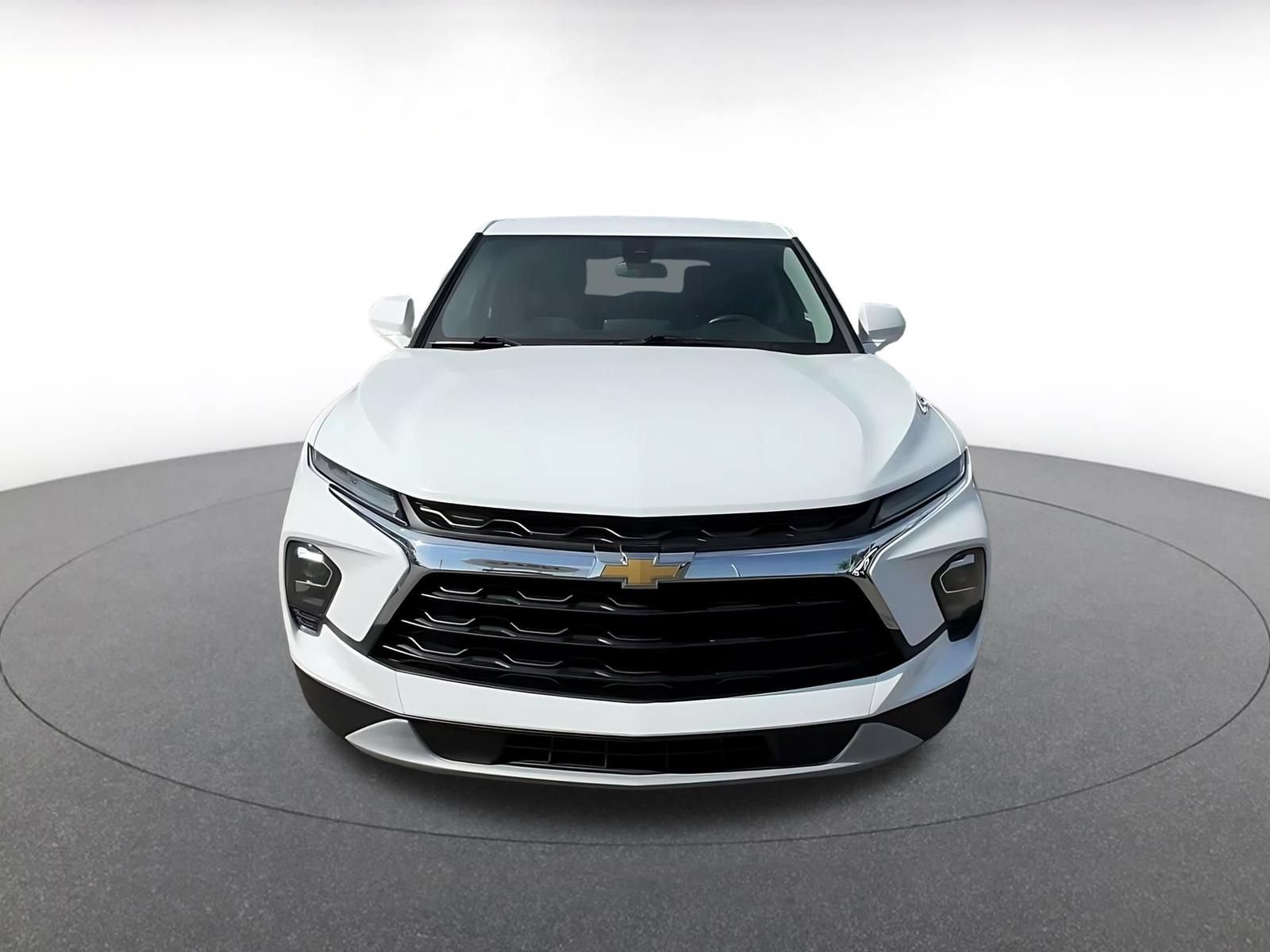 Used 2023 Chevrolet Blazer LT FWD image 4