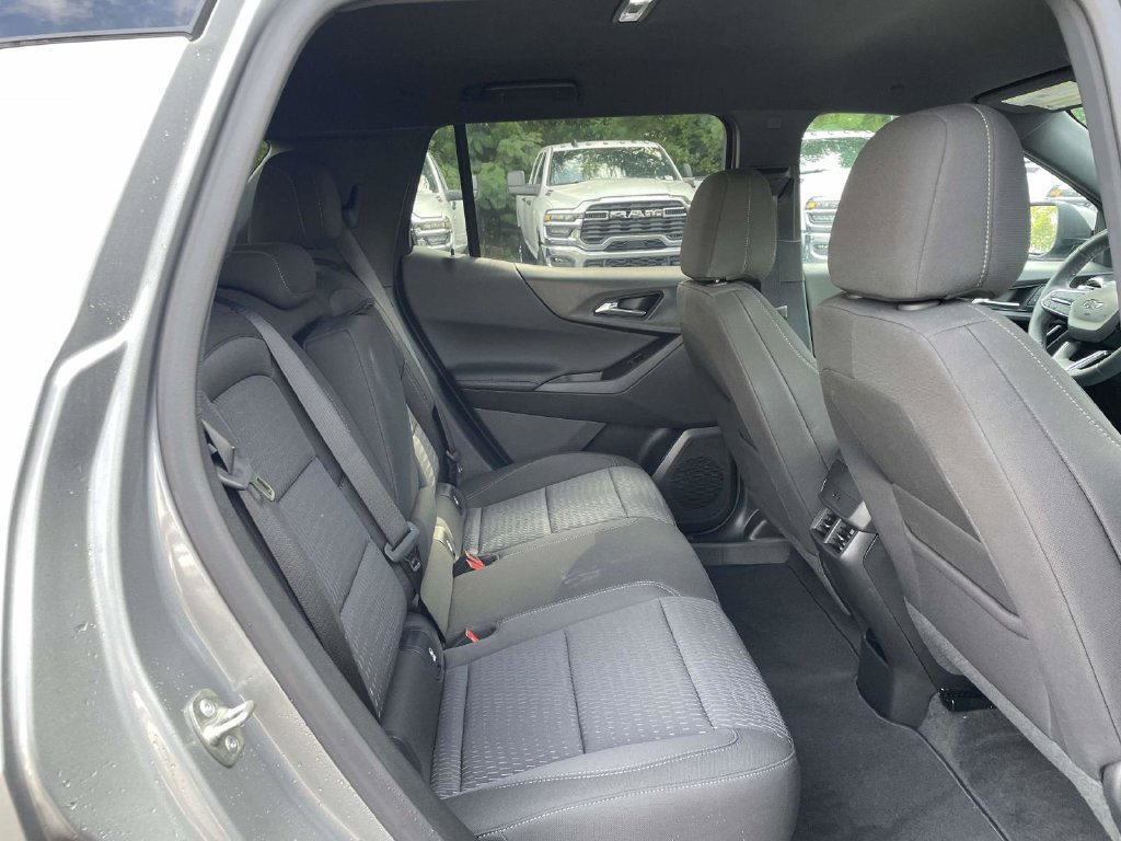Used 2026 Chevrolet Equinox LT w/ Midnight Edition FWD image 17
