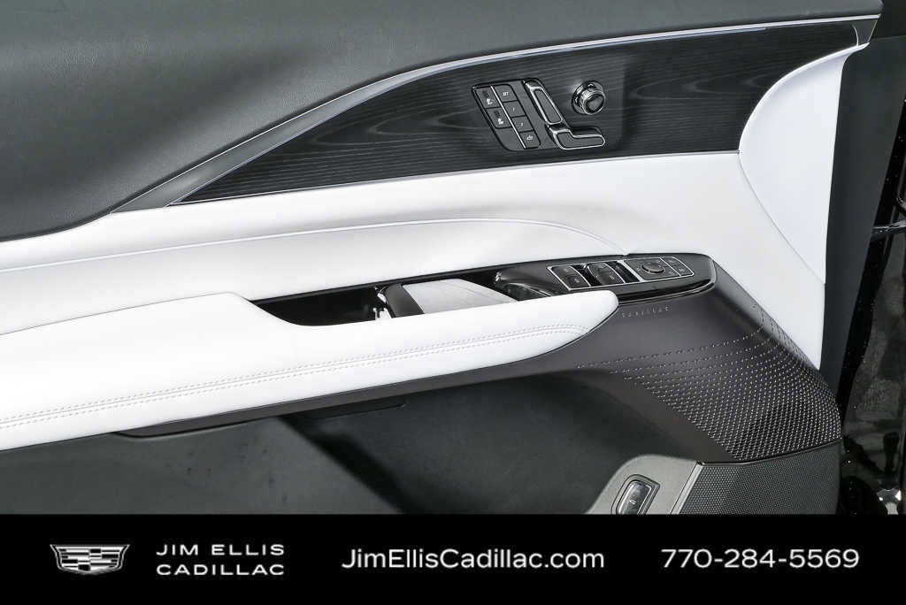 New 2026 Cadillac Lyriq Luxury RWD image 6
