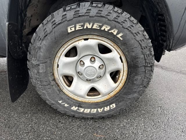 Used 2013 Toyota Tacoma 4x4 Regular Cab image 11