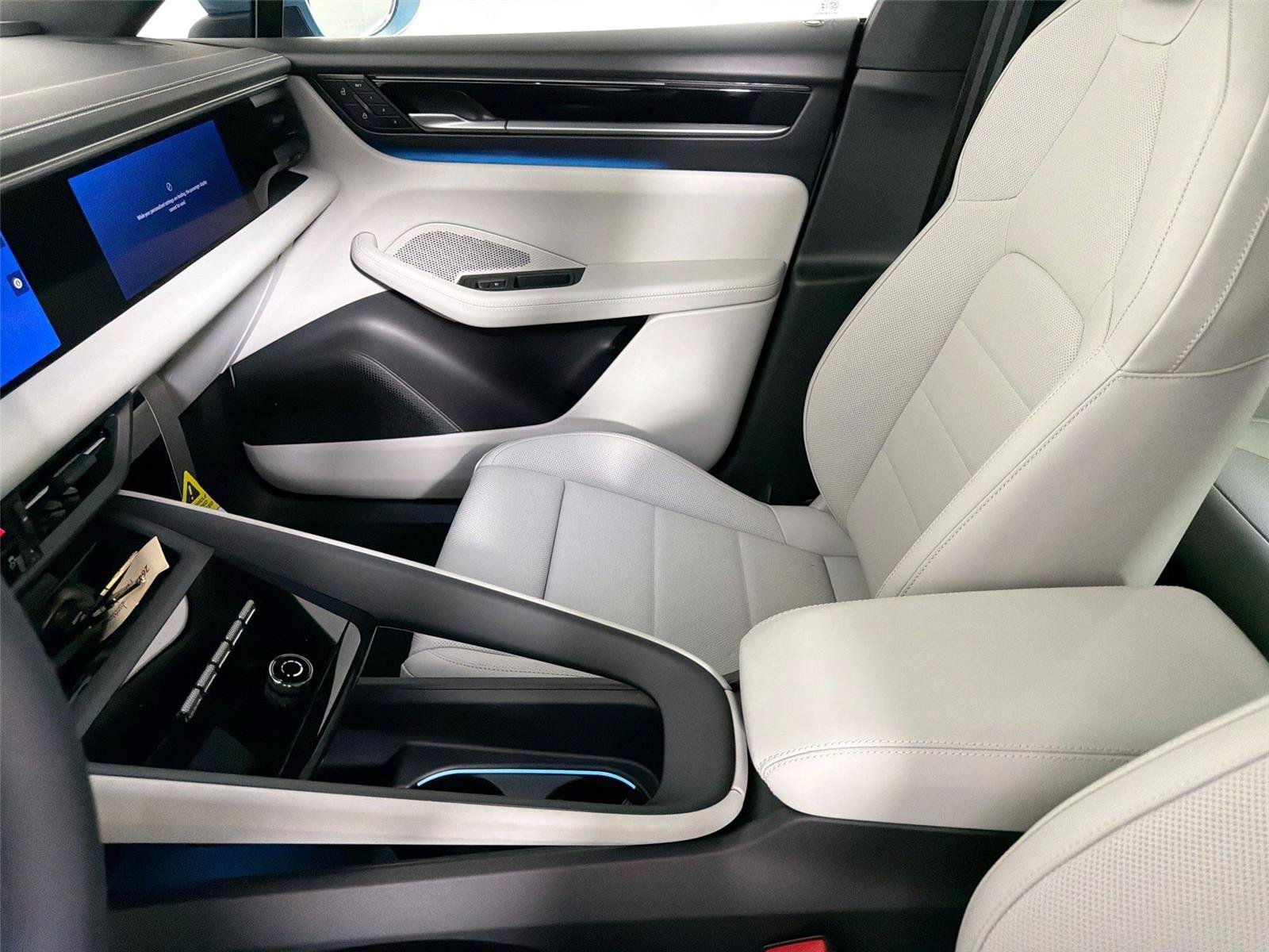 Certified 2026 Porsche Macan Electric RWD image 30