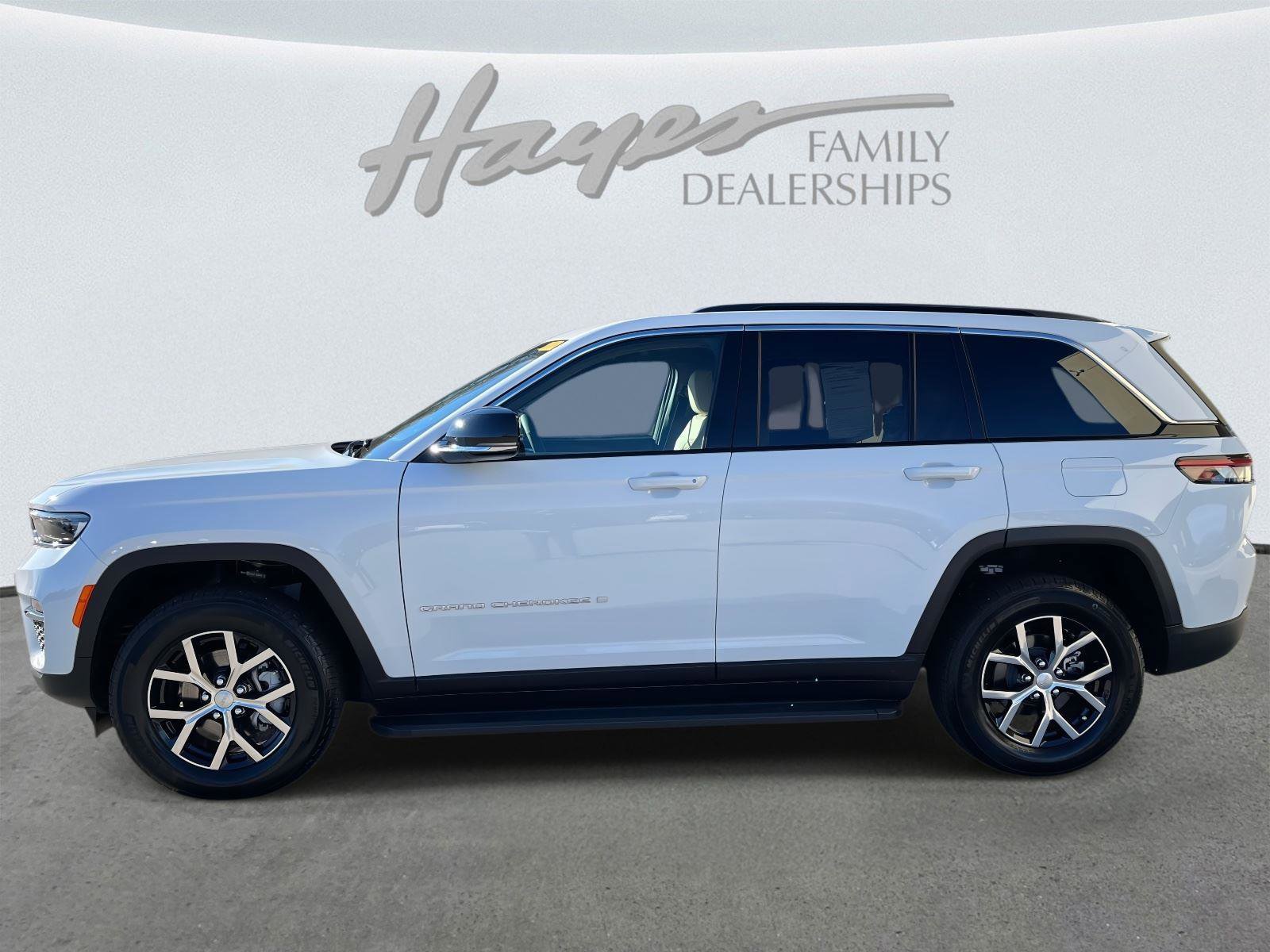 Used 2025 Jeep Grand Cherokee Limited image 41