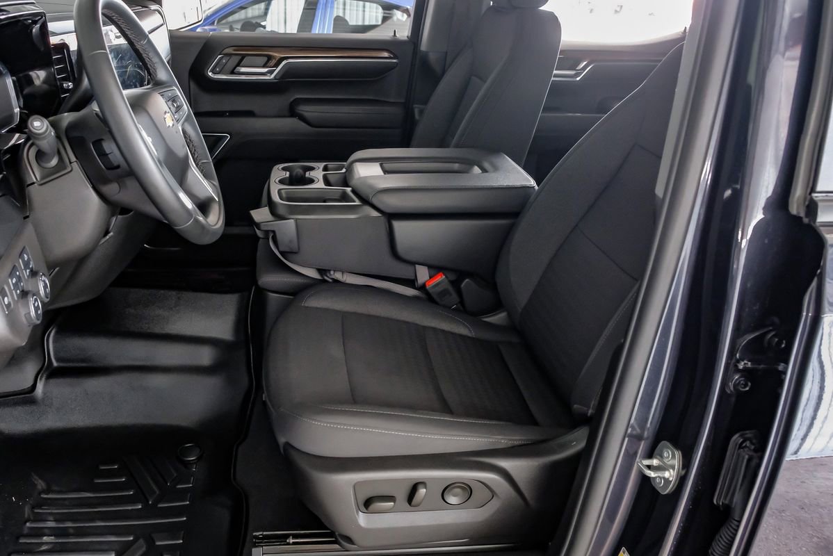 Used 2024 Chevrolet Silverado 1500 LT w/ Z71 Off-Road Package image 29
