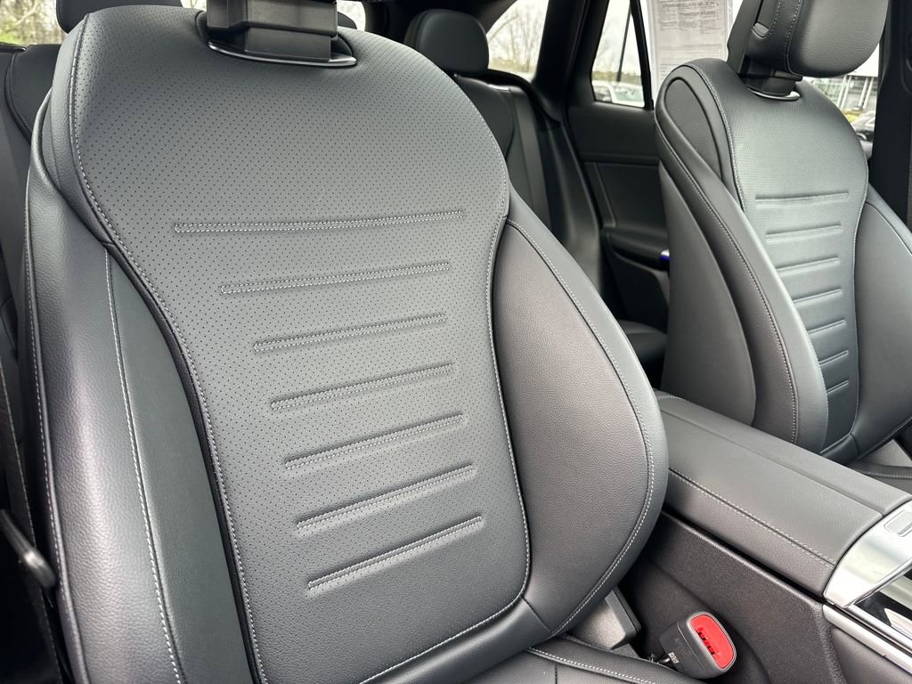 Certified 2025 Mercedes-Benz GLC 300 4MATIC image 36