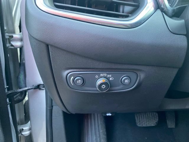 Used 2021 Chevrolet Equinox LT FWD image 12