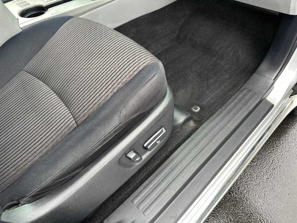 Used 2013 Toyota 4Runner SR5 w/ Convenience Pkg image 18