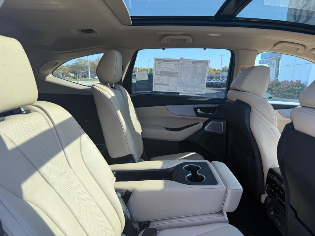 New 2026 Acura MDX w/ Technology Package AWD/4WD image 5
