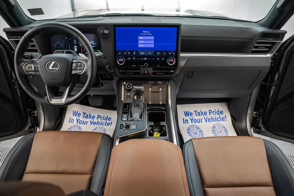 Used 2025 Lexus GX 550 w/ Cold Area Package image 23