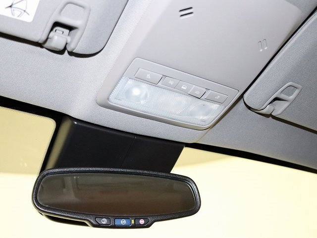 Used 2020 Chevrolet Trax LT w/ LT Convenience Package image 22