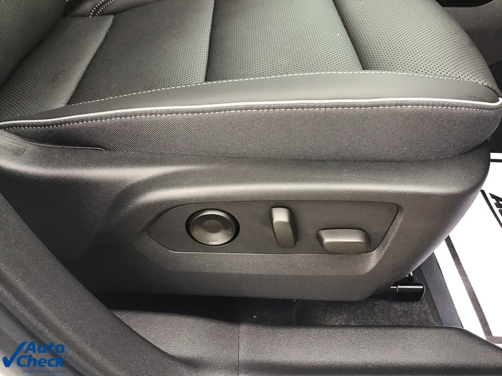 Used 2022 Buick Envision Essence w/ Safety Package image 24