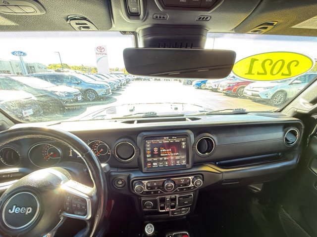 Used 2021 Jeep Wrangler Unlimited Sahara AWD/4WD image 2