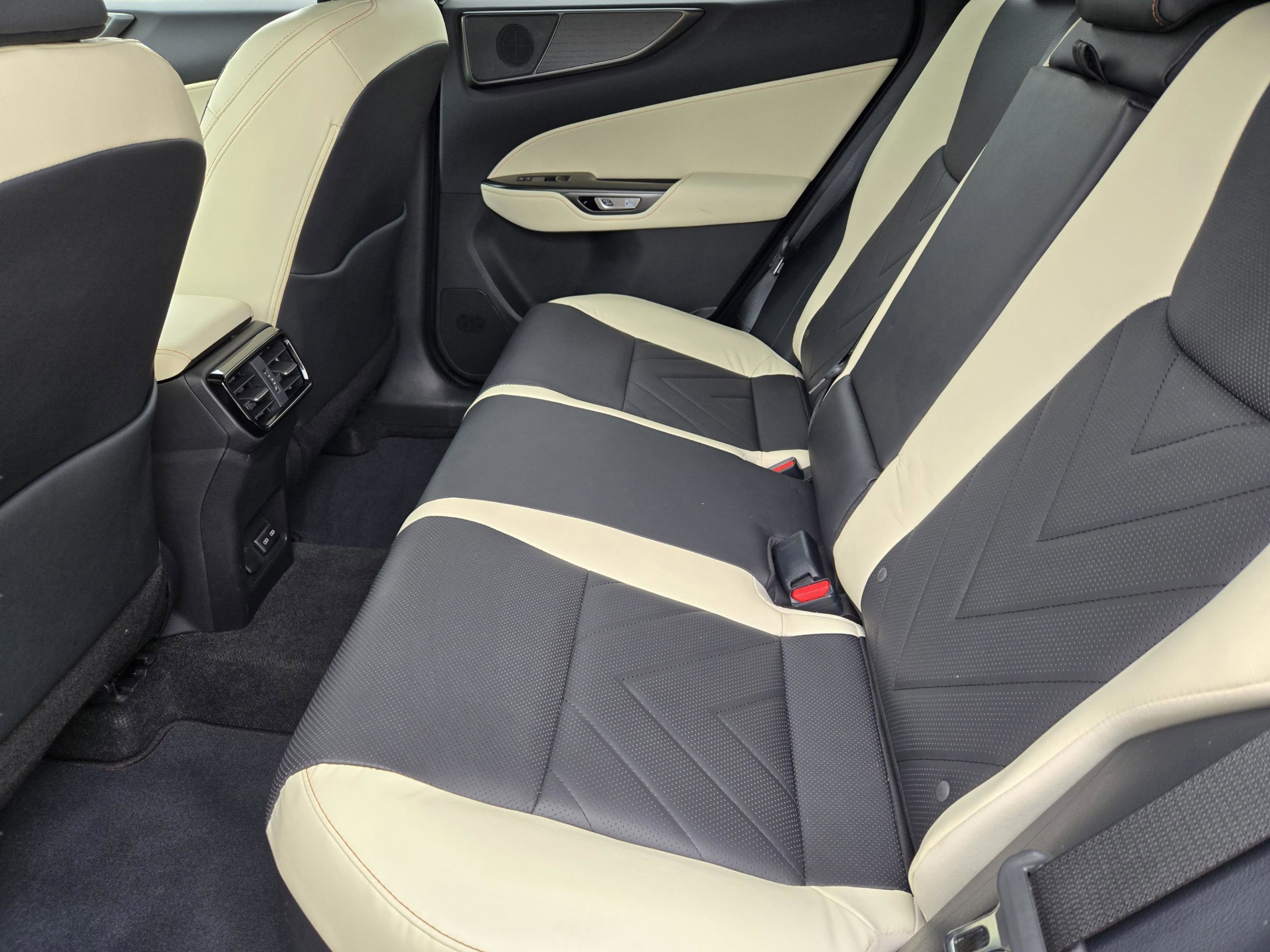 Certified 2024 Lexus NX 350h AWD w/ Vision Package image 29