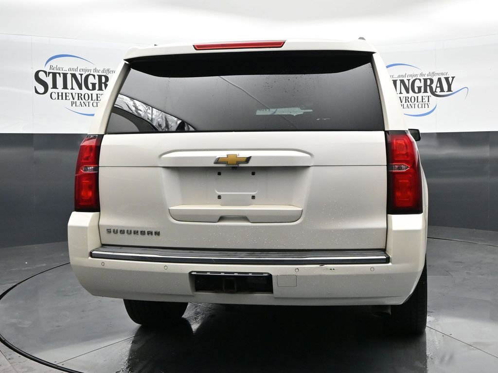 Used 2015 Chevrolet Suburban LTZ RWD image 6