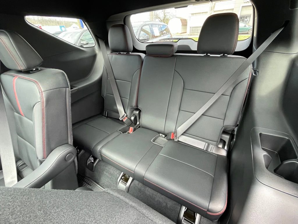 Used 2026 Chevrolet Traverse RS image 20