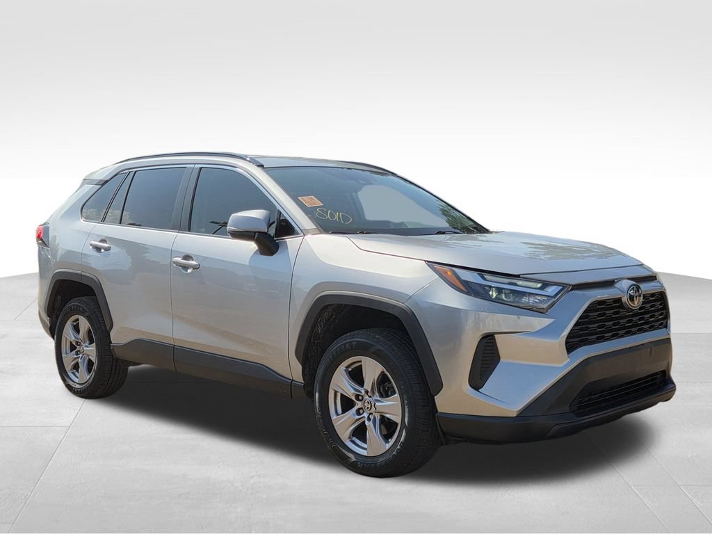 Used 2023 Toyota RAV4 XLE FWD image 4