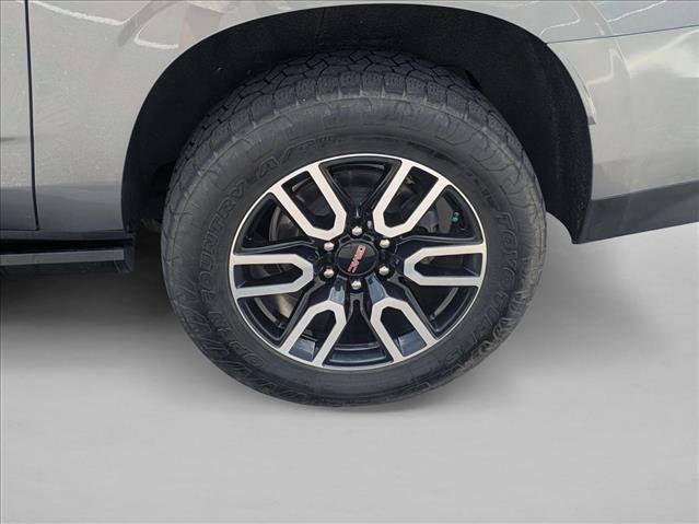 Used 2022 GMC Yukon XL AT4 w/ Technology Package AWD/4WD image 21