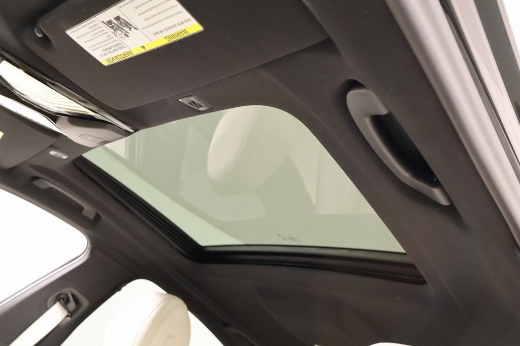 Certified 2023 BMW 540i xDrive w/ M Sport Package image 16