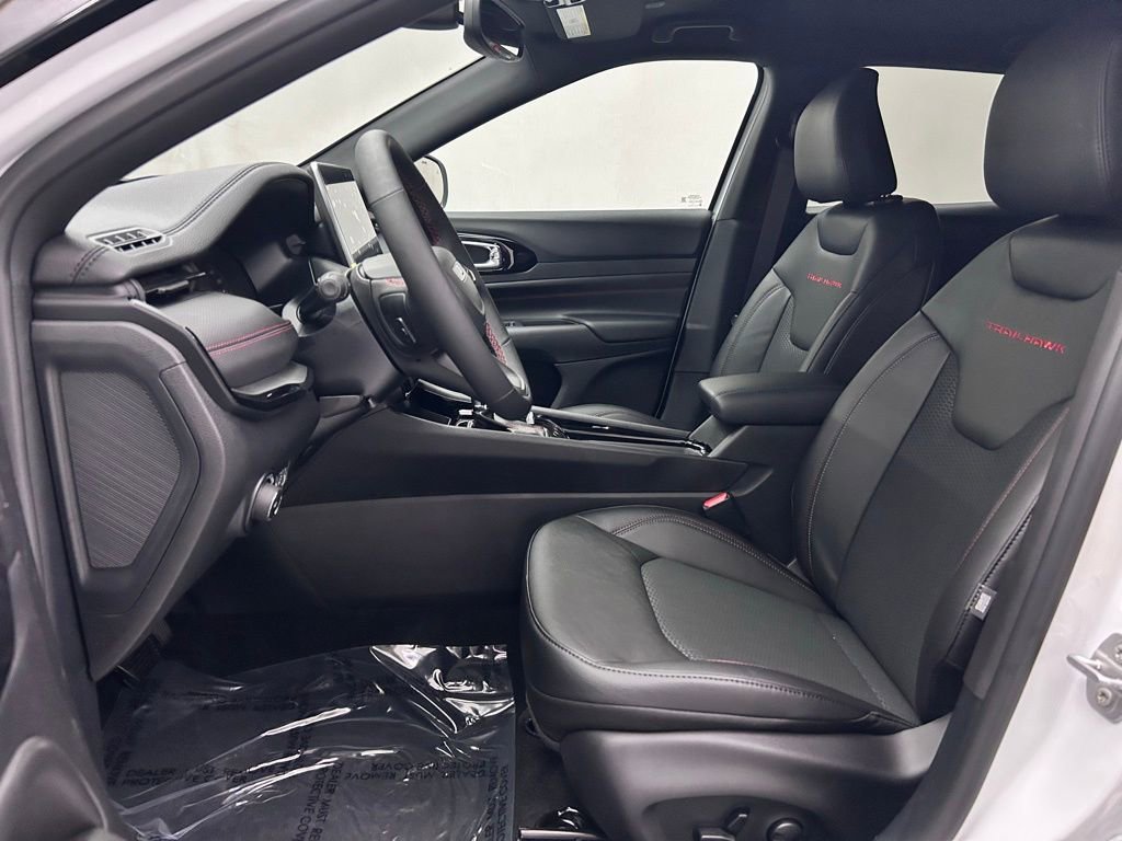 New 2026 Jeep Compass Trailhawk AWD/4WD image 15