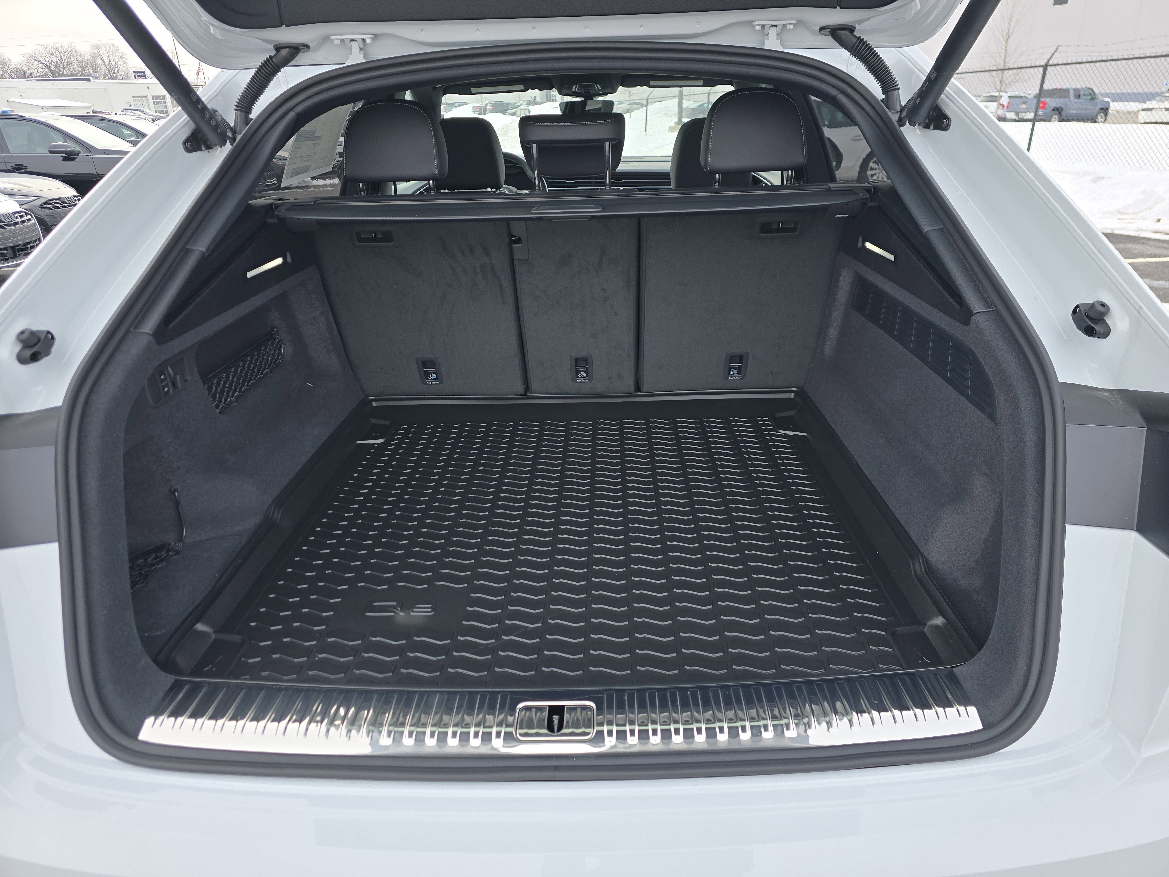 New 2026 Audi Q8 Premium Plus image 17