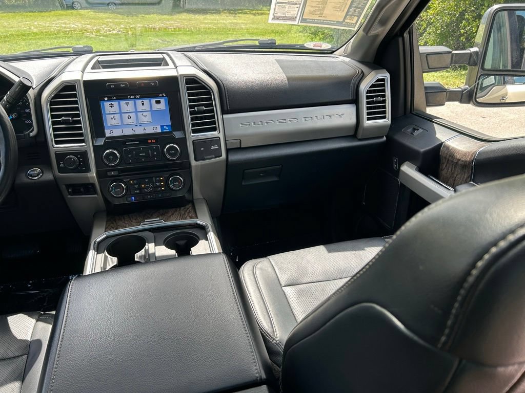 Used 2017 Ford F350 Lariat w/ Lariat Ultimate Package AWD/4WD image 11