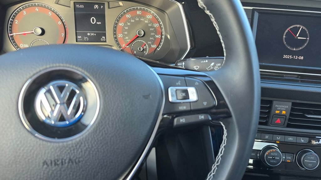 Used 2021 Volkswagen Jetta SE w/ SE Cold Weather Package image 12