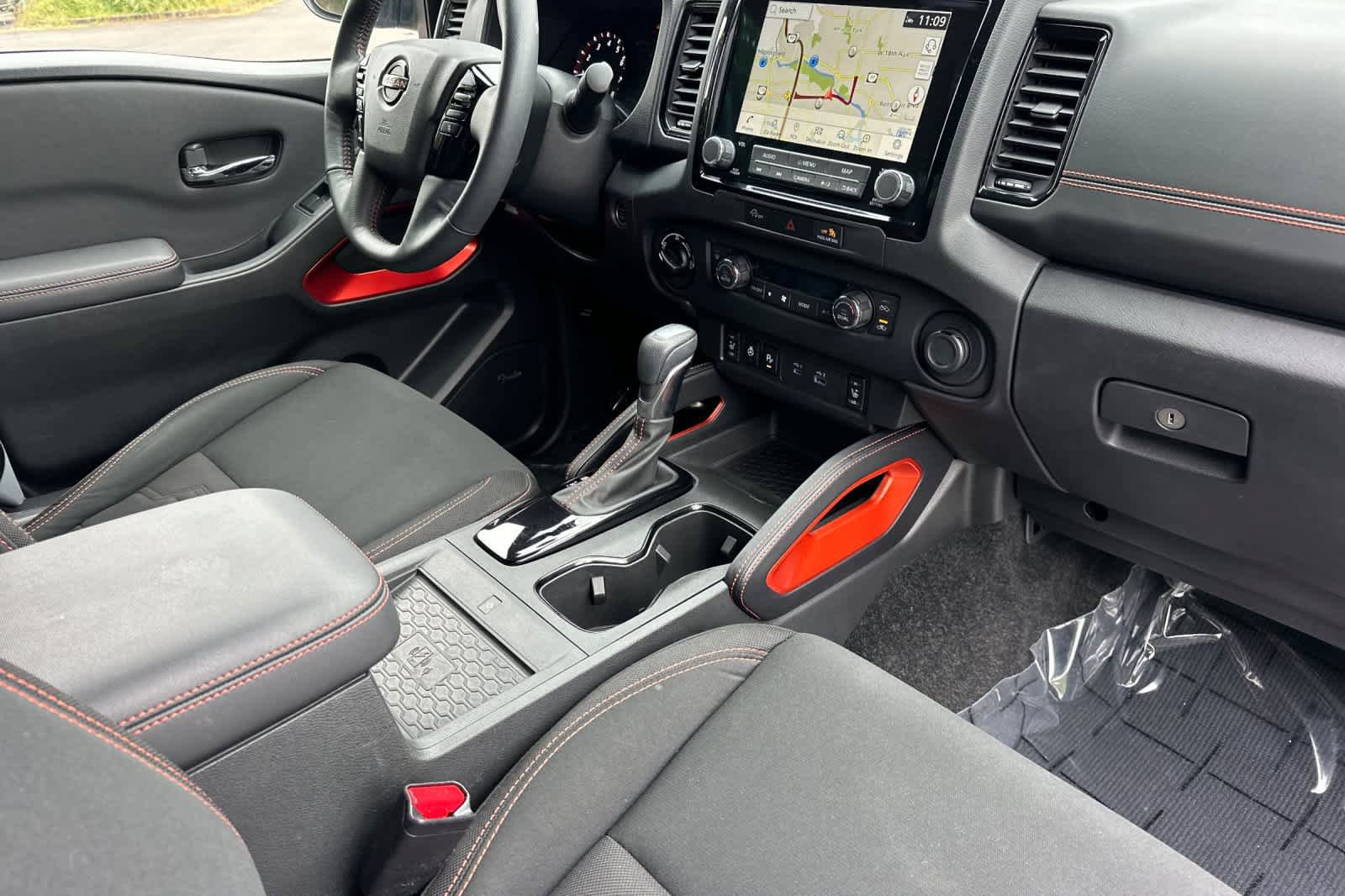 Used 2024 Nissan Frontier PRO-4X w/ Pro Convenience Package AWD/4WD image 15