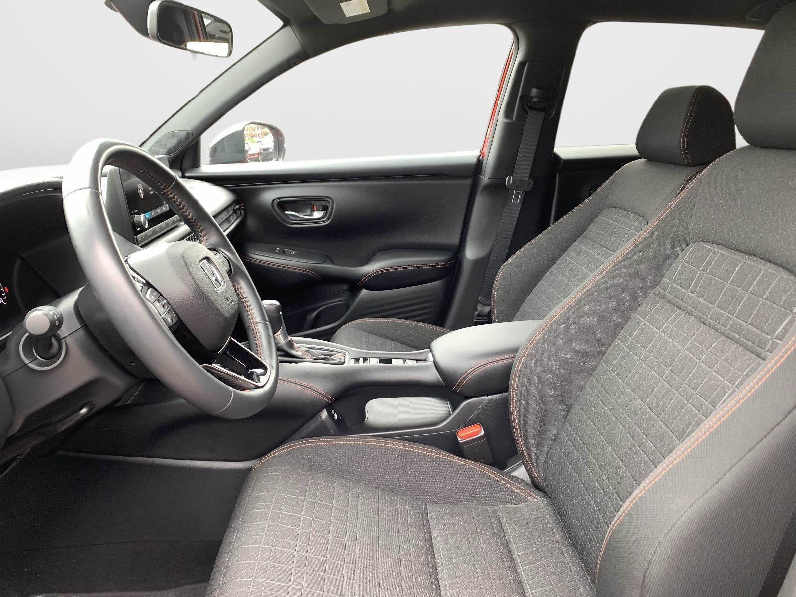 Used 2023 Honda HR-V Sport image 9