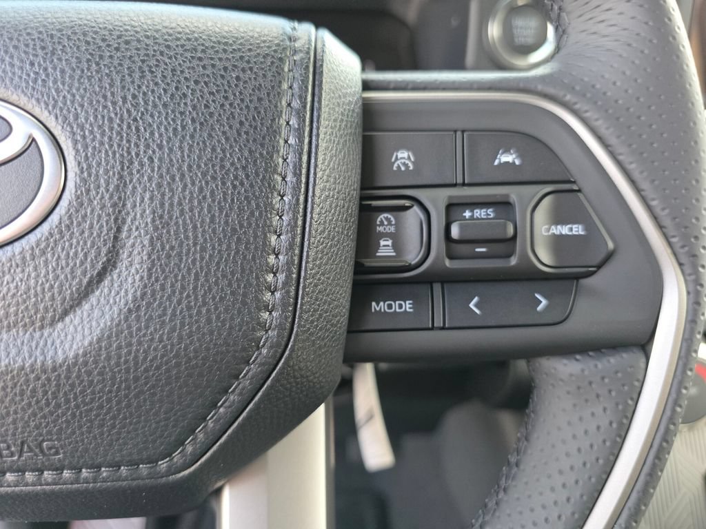 New 2026 Toyota 4Runner SR5 AWD/4WD image 30