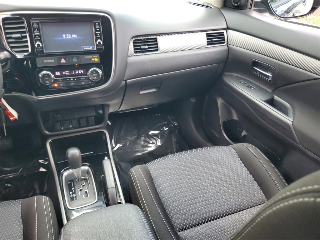 Used 2018 Mitsubishi Outlander ES image 14
