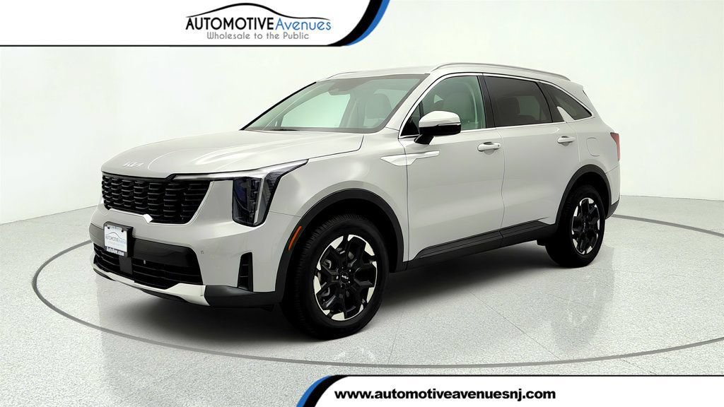 Used 2025 Kia Sorento S