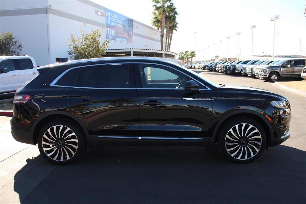 Certified 2023 Lincoln Nautilus Black Label w/ Class II Trailer Tow Package image 7