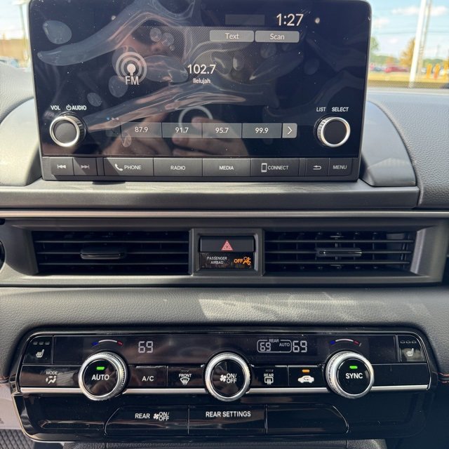 New 2025 Honda Pilot Sport image 17