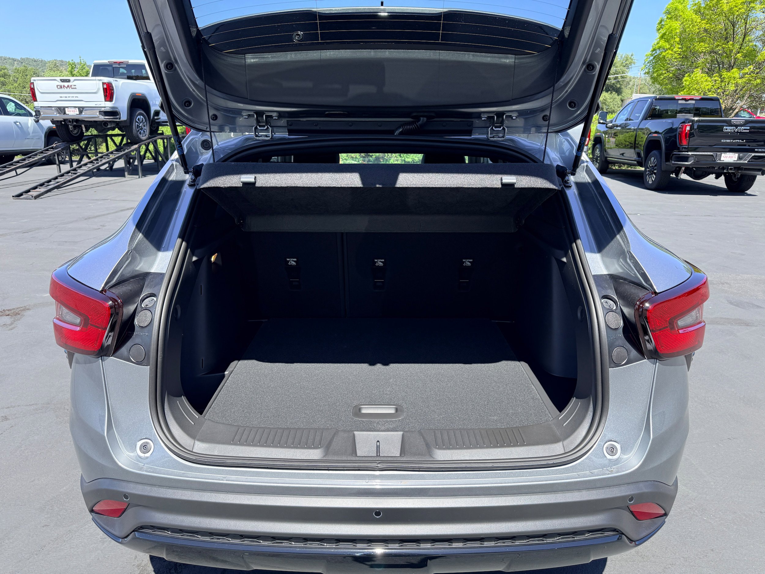 New 2026 Chevrolet Trax RS w/ Driver Confidence Package FWD image 8