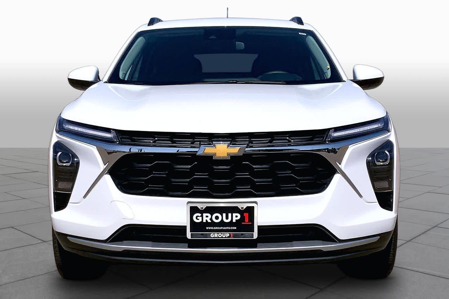 Used 2025 Chevrolet Trax LT FWD image 4