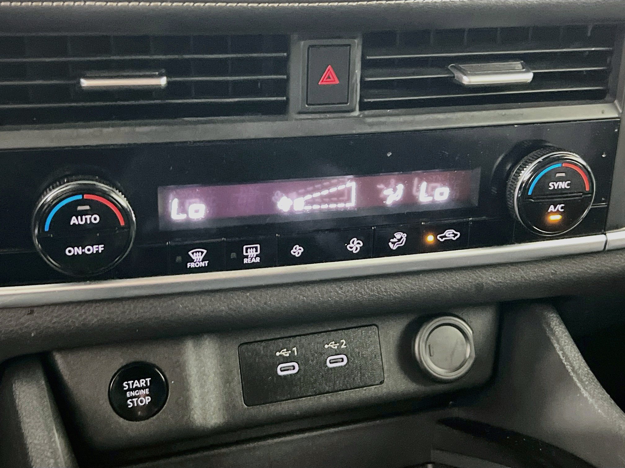 Used 2025 Nissan Rogue SV FWD image 26