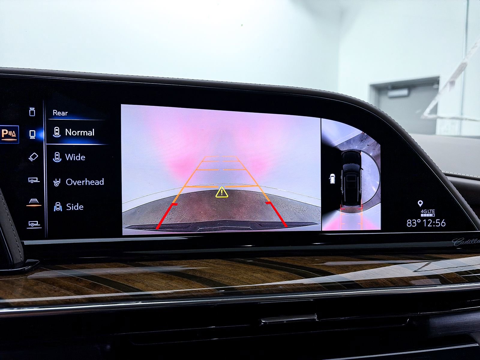 Used 2022 Cadillac Escalade Sport Platinum w/ Heavy-Duty Trailer Package AWD/4WD image 9