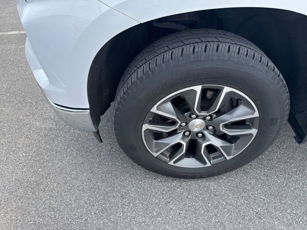 Used 2024 Chevrolet Silverado 1500 LT image 10