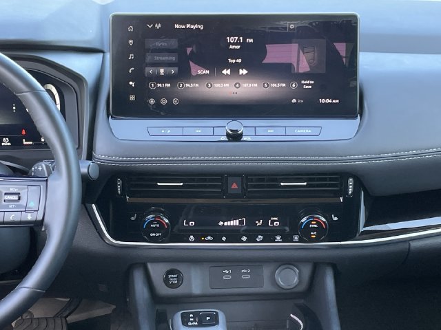Used 2026 Nissan Rogue SL FWD image 16