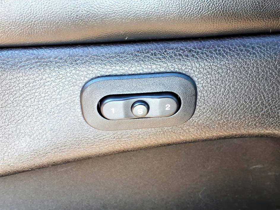 Used 2019 Jeep Grand Cherokee Limited image 17