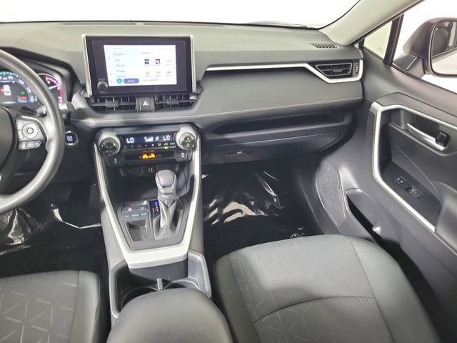 Used 2025 Toyota RAV4 XLE FWD image 17