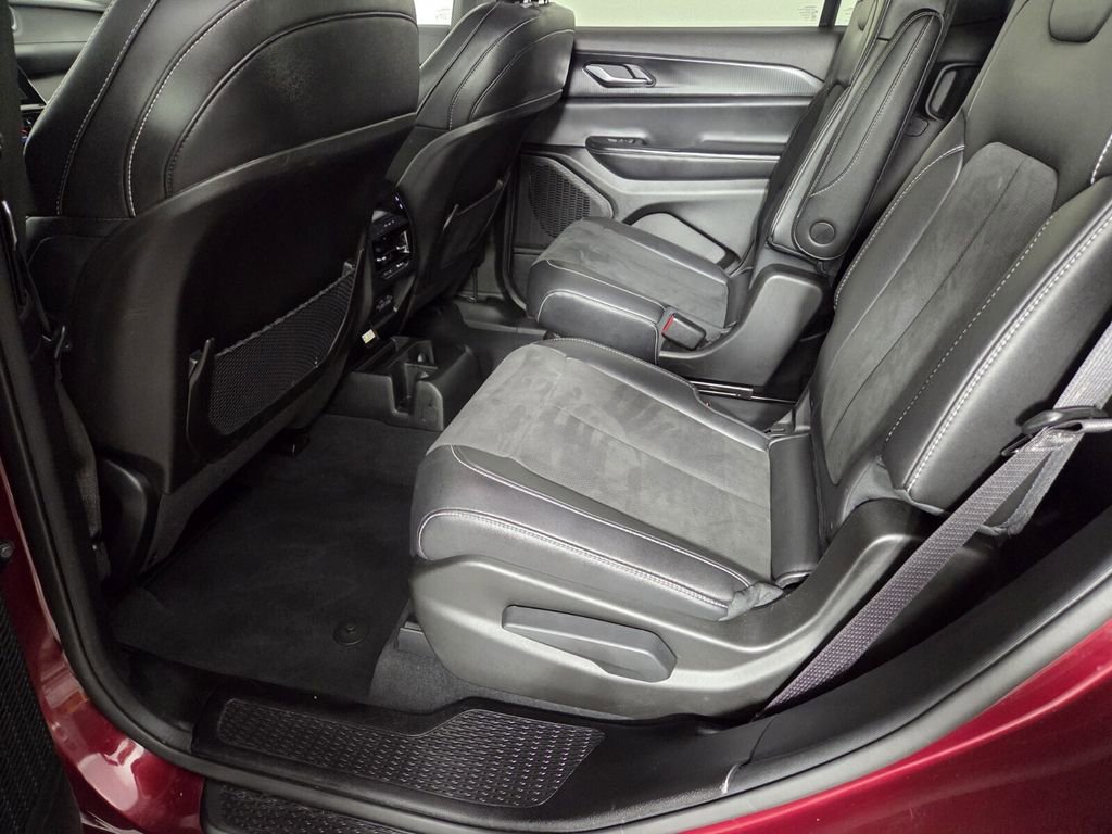 Certified 2024 Jeep Grand Cherokee L Altitude image 24