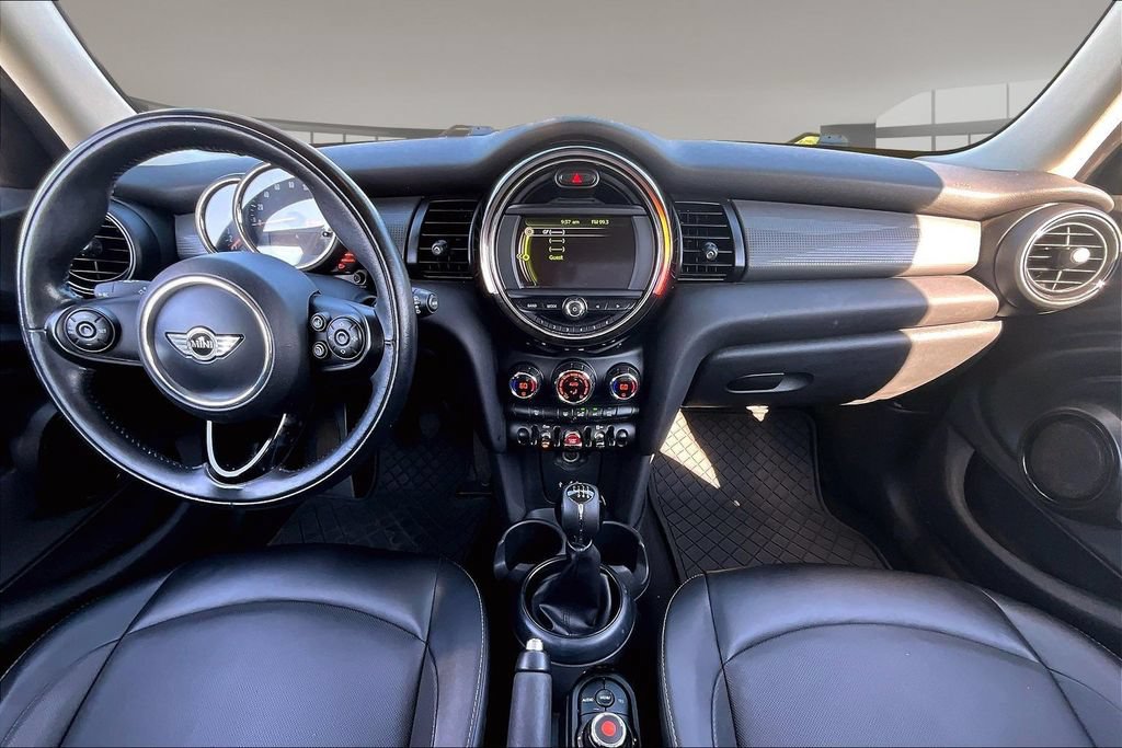 Used 2017 MINI Cooper 4-Door Hardtop FWD image 15