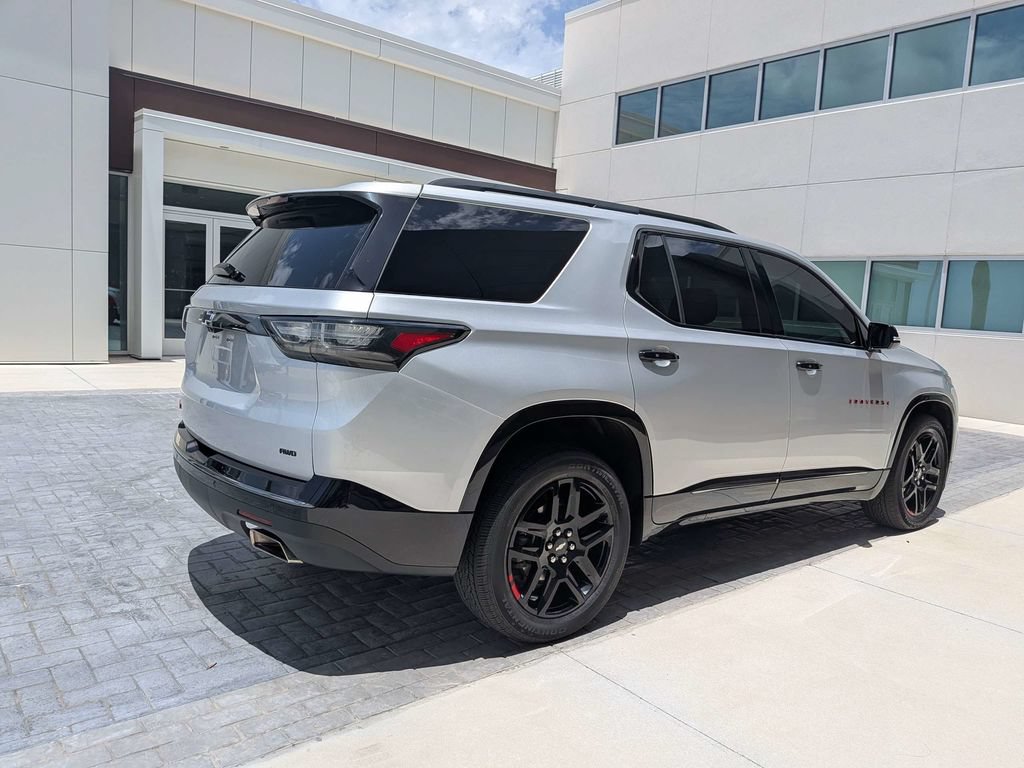 Used 2019 Chevrolet Traverse Premier w/ Redline Edition AWD/4WD image 4