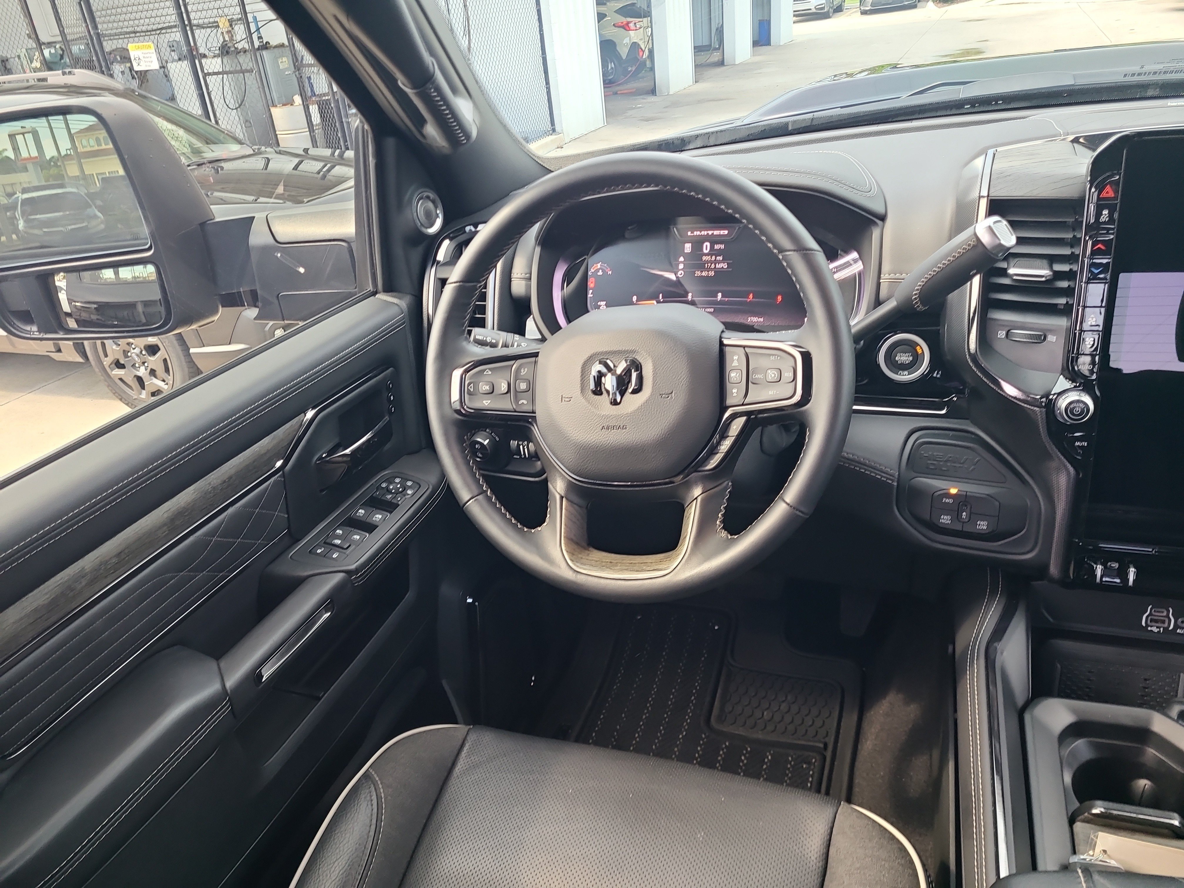 Used 2025 RAM 3500 Limited AWD/4WD image 15