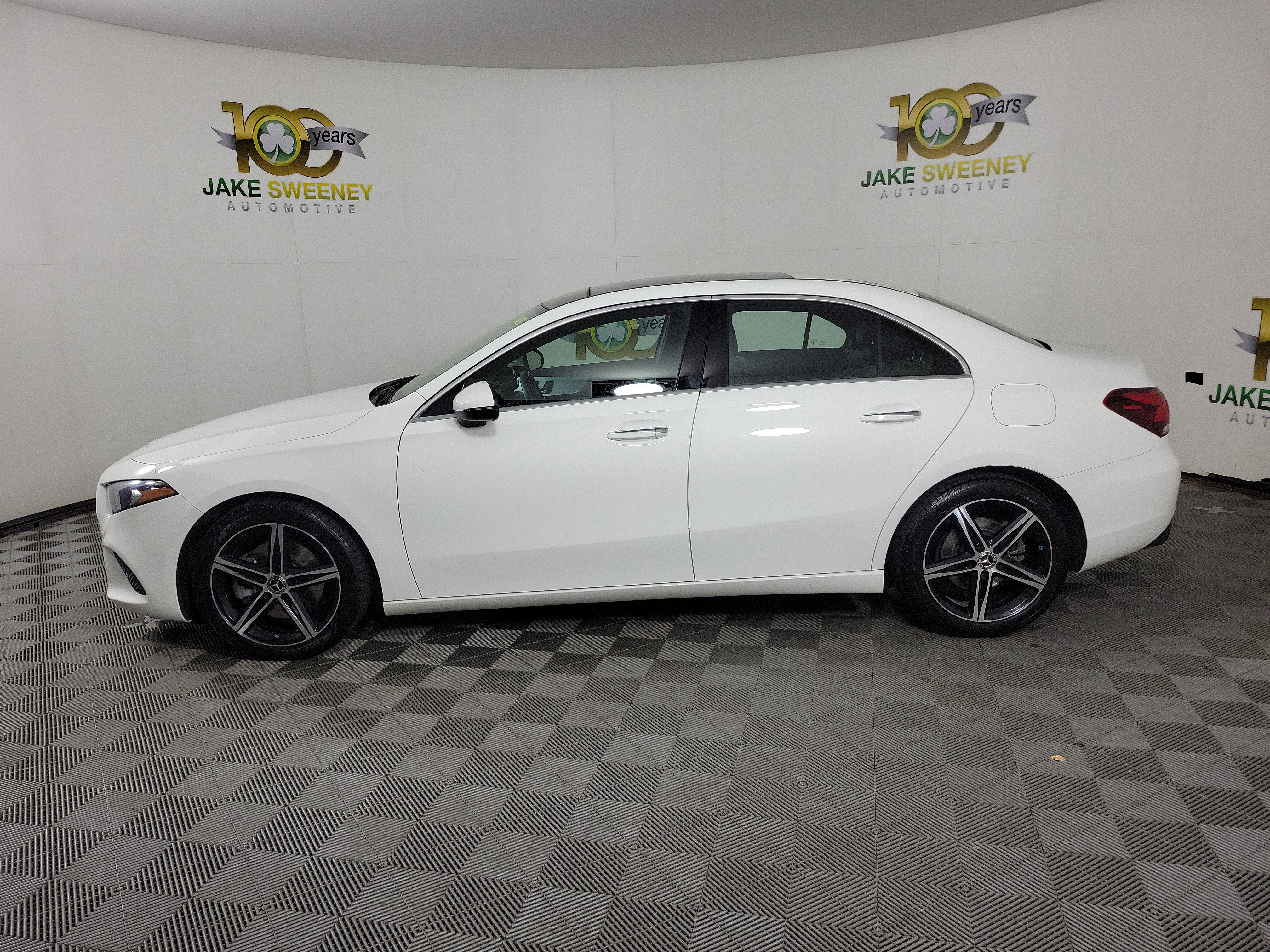 Used 2022 Mercedes-Benz A 220 4MATIC image 4
