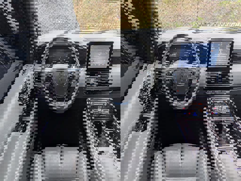 Used 2020 Lincoln Navigator Reserve w/ Luxury Package image 25