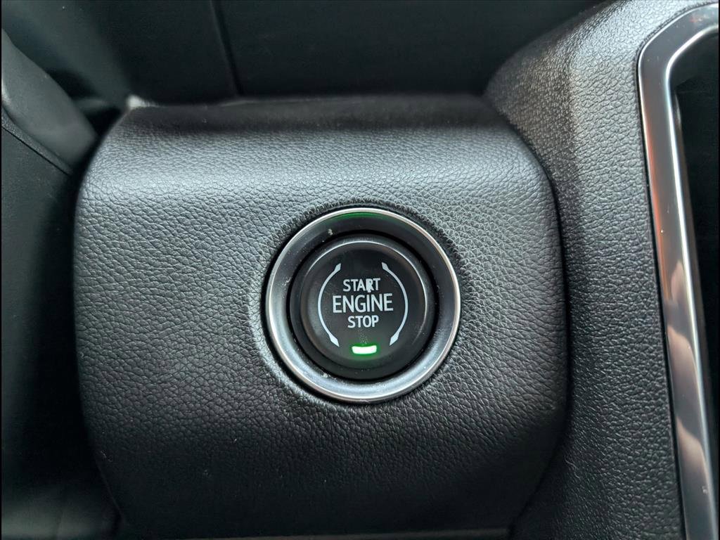 Used 2024 GMC Acadia AT4 w/ LPO, Floor Liner Package image 19