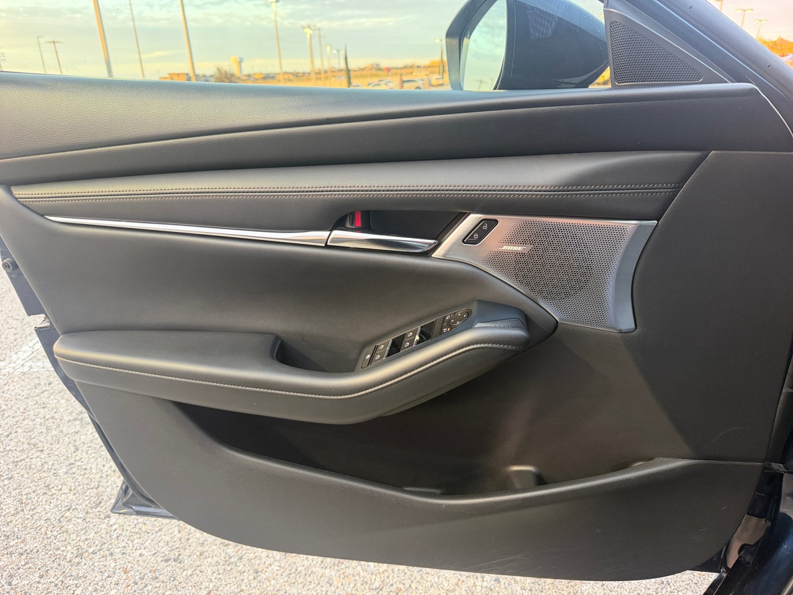Used 2019 MAZDA MAZDA3 Hatchback w/ Preferred Package FWD image 23